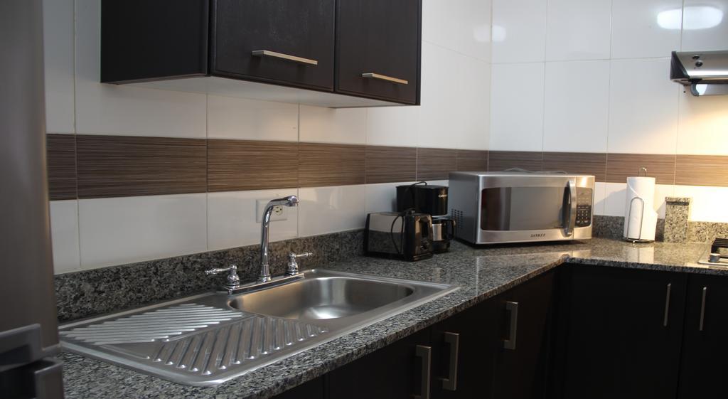 Aparthotel Sevilla Suites Ciudad de Panamá Habitación foto